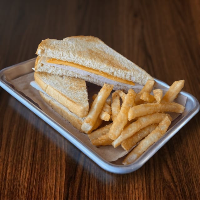 Kid’s Turkey Sandwich.